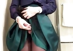 Dew D. reccomend cum my skirt