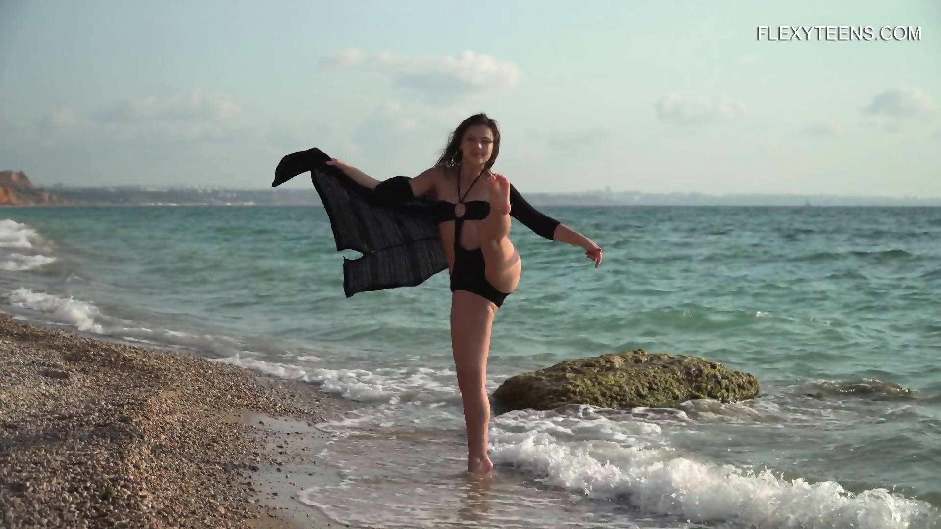 Kim nadara sexy gymnastics the sea