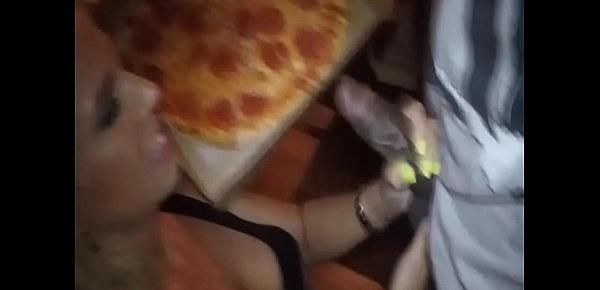 Artemis reccomend pizza dely gets special payment