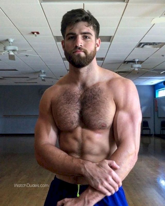Mature male bodybuilder naked