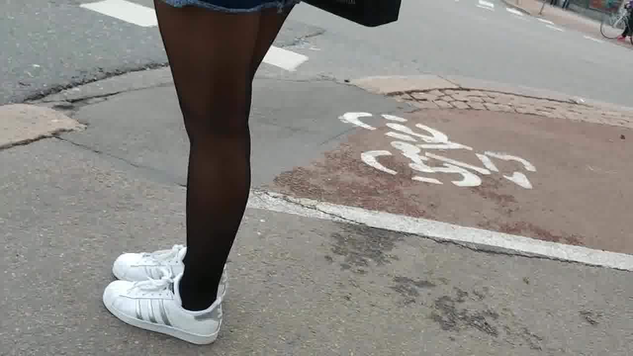 Cayenne reccomend pantyhose sneakers