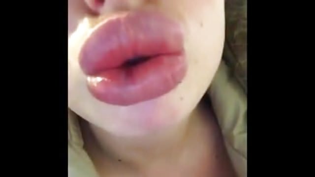 Big lips webcam